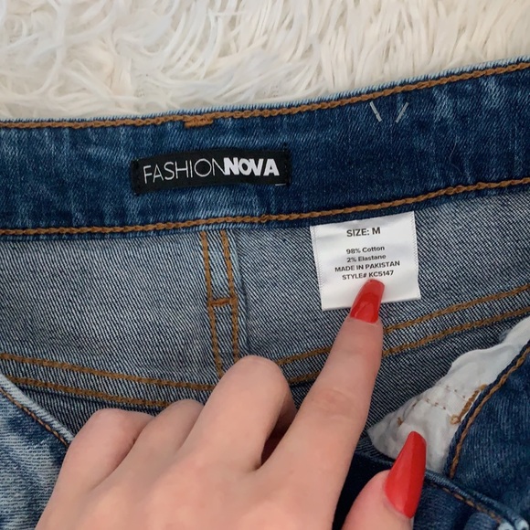 Fashion Nova shorts - Picture 2 of 3